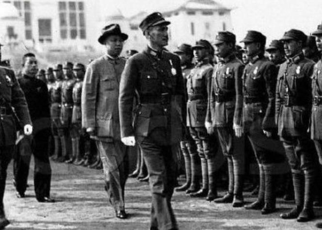 当时如果国共分裂，在1949年划江而治，中国将会陷入难以挽回的状态
在1949年