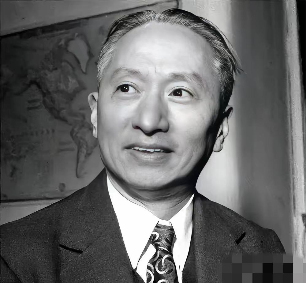 1972年顾维钧婉拒回国邀请，背后藏着半生沧桑，
 
1972年，高层托人邀请定