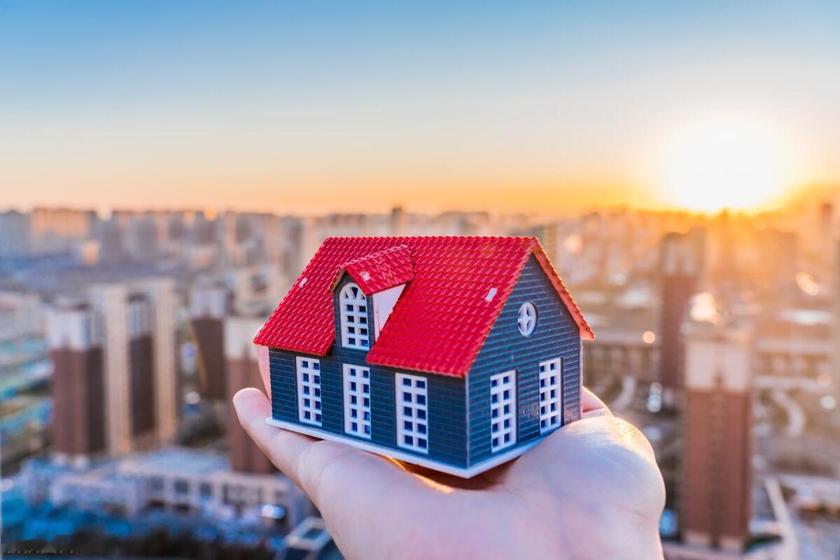 🏠 买房避坑指南：顶楼与一楼需谨慎！
🏡 购房是人生大事，选择楼层同样关键。