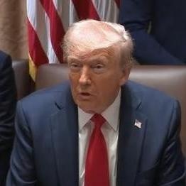 武力统一很可能已经进入了倒计时。有3个明显讯号：过去我们总说统一是必然趋势，但现