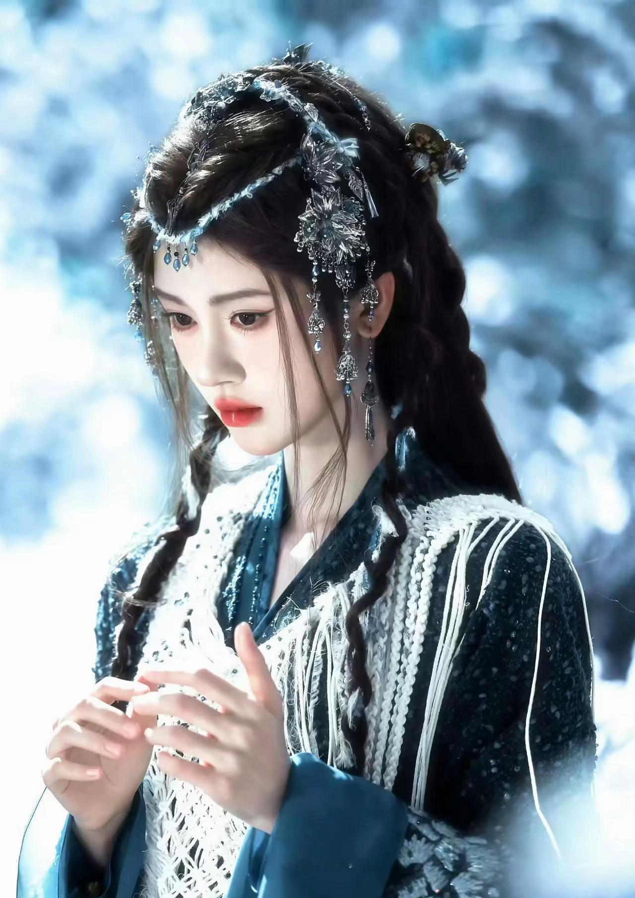 jjy鞠婧祎月鳞绮纪 jjy鞠婧祎露芜衣"倘若有任意门就好了,那我就能在每个想念