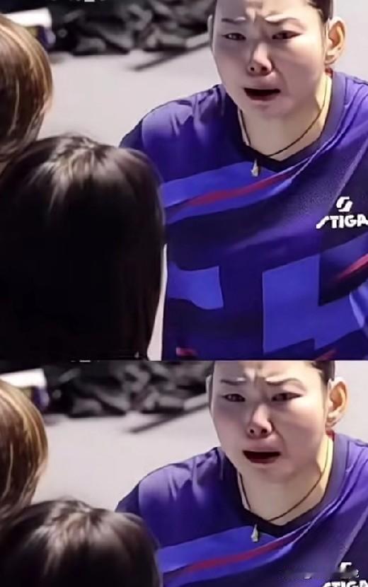 裁判无缘无故罚了何卓佳两次，何卓佳被气哭。
如果何卓佳没有被罚赢的应该就是她了，