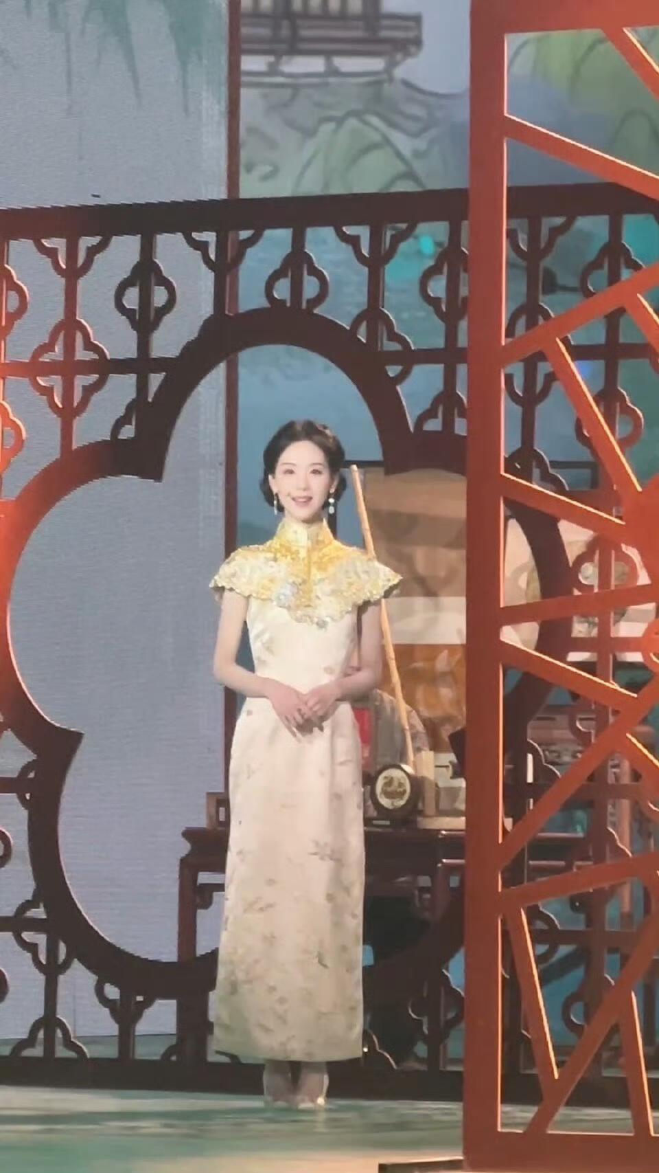 陈都灵2026非遗春晚四套旗袍 