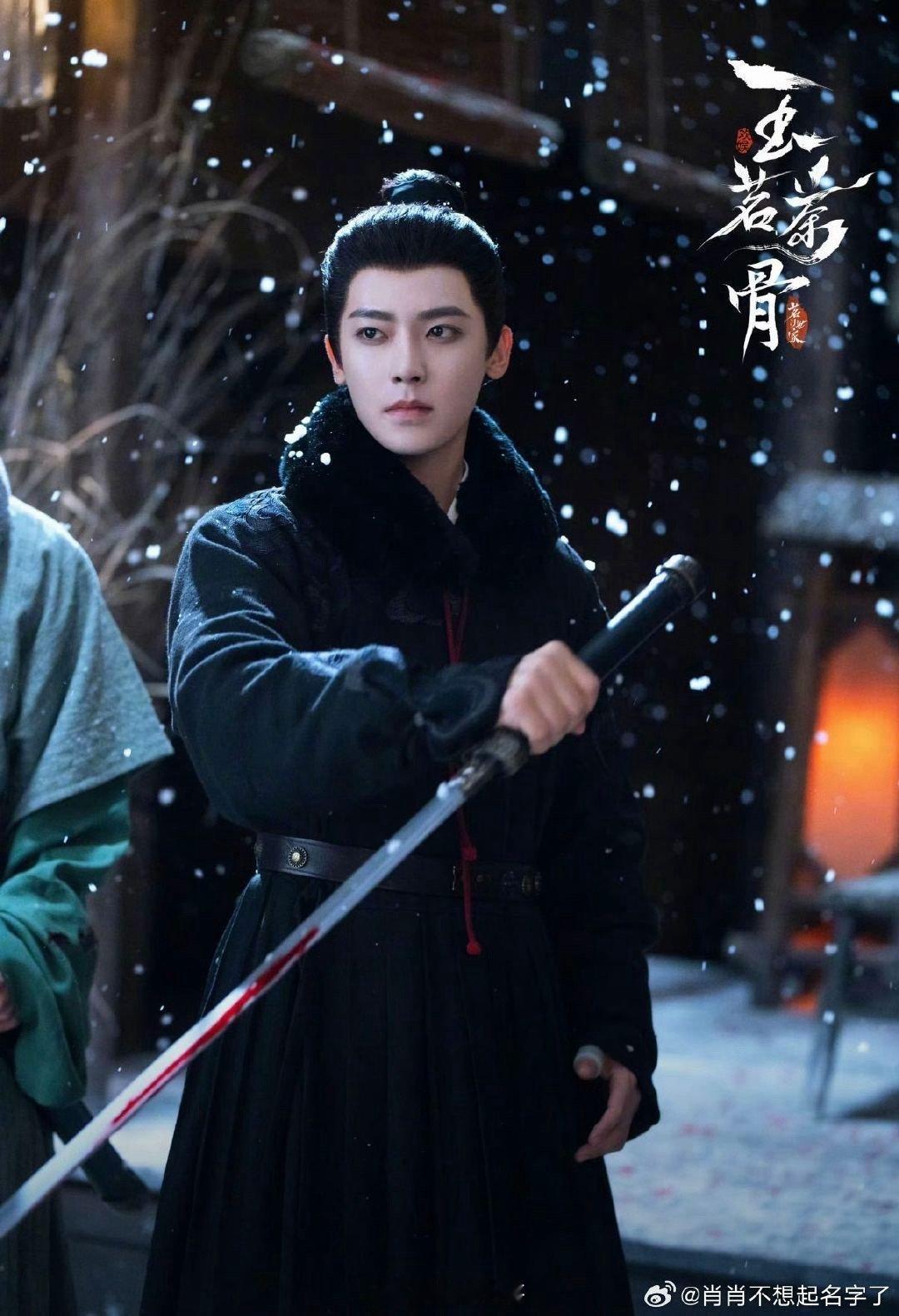 第一次见男主追妻失忆卖惨炫腹肌 哇塞！陆江来这新马夫太会啦！粗布裹身也难掩帅气，