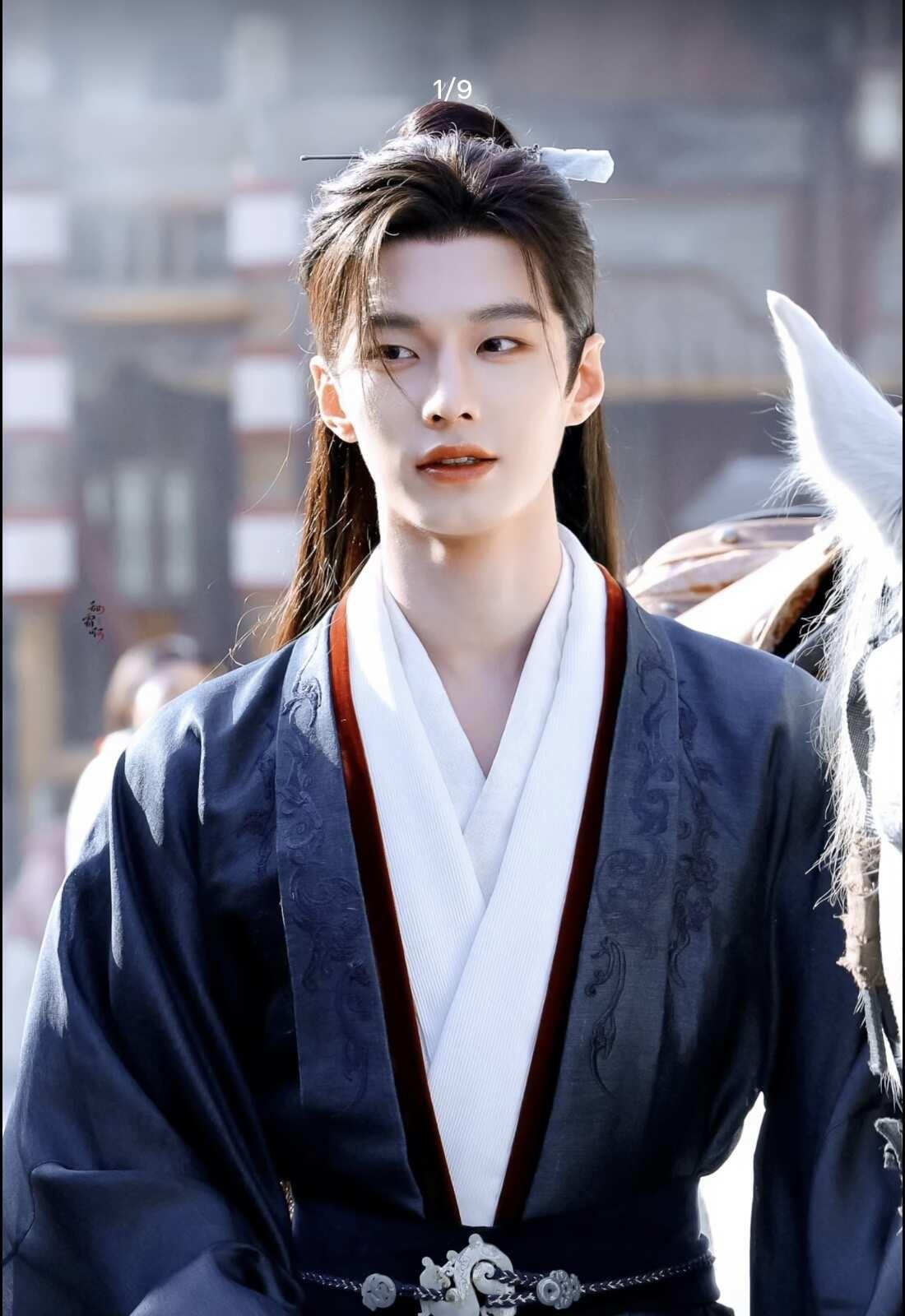 外表温润，内心藏尽权谋✨
萧华雍：“世人皆以为我体弱，可这东宫，从来不是养病之地