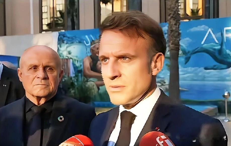 1月7日下午的最新消息，速报，全都不容错过，第二条：马克龙呼吁恢复与普京对话：1