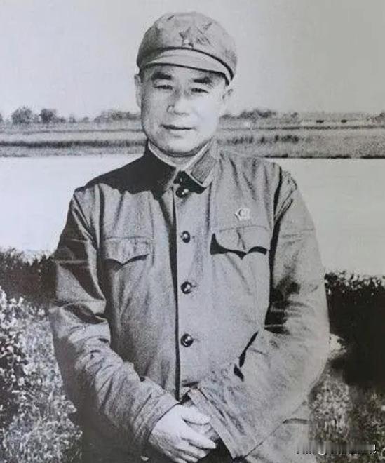 1978年5月，南京的初夏还带着凉意，王近山在南京病逝，消息传开，老部下们哭得稀