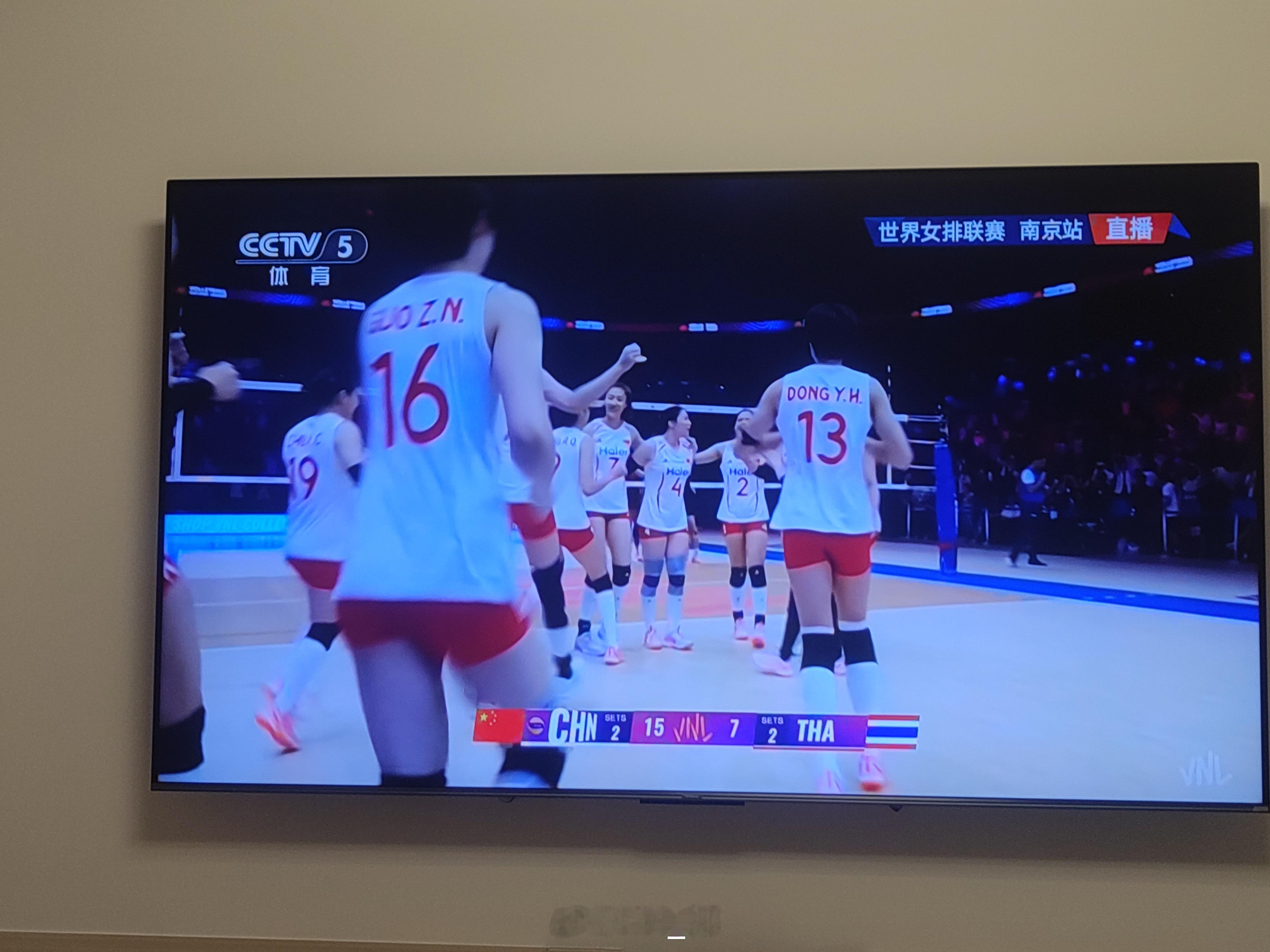 啊啊啊恭喜姑娘们3-2拿下首胜！太不容易了！中国女排2026世联赛首胜中国女排3