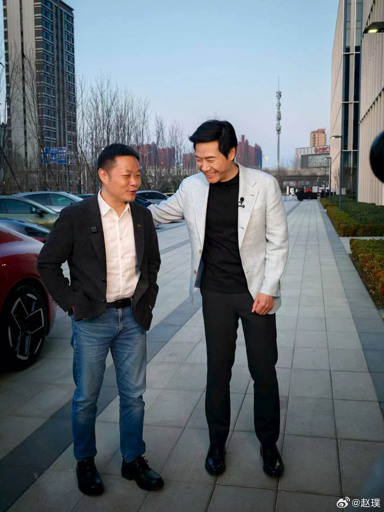 来看看新一代小米SU7 发布会现场，都到场了哪些大佬新一代SU7