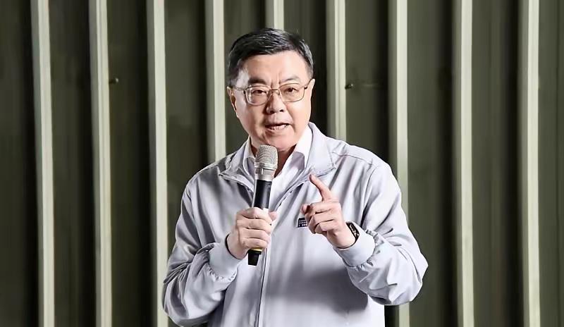 郑丽文称“拒绝外力介入台海” 卓荣泰妄批：玩火玩过头

国民党主席郑丽文前脚刚在