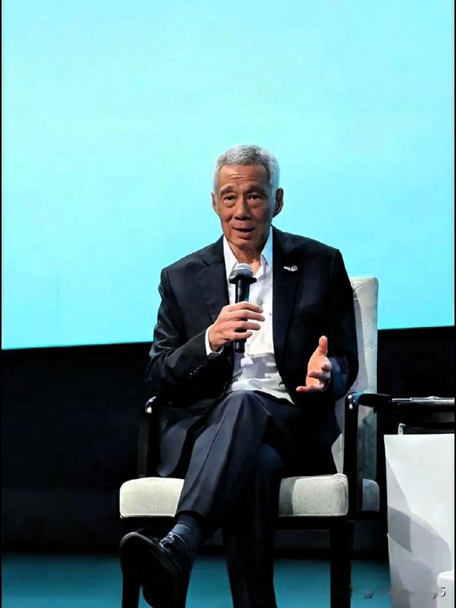 “破防言论”是网络基于4月21日李显龙在政务晚宴上称“60年好日子要到头”，对其