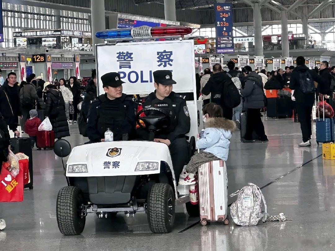 世上最暖心的画面，有人守护，有人安心