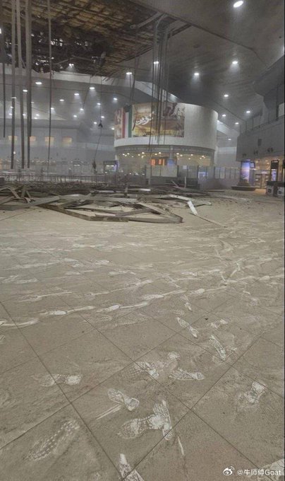 把人科威特机场干成这样，全乱套了😵💫以色列宣布袭击伊朗伊朗宣布战果