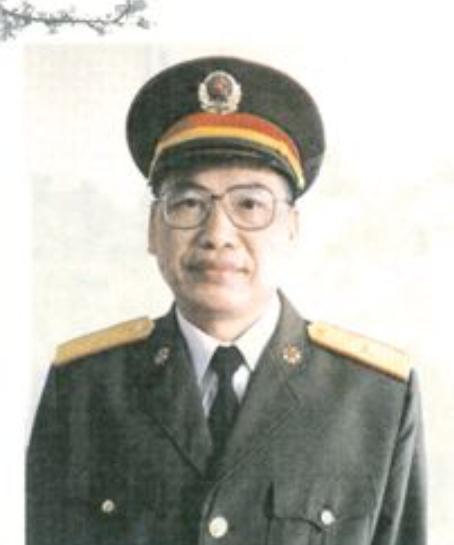 15岁从军、18岁入朝！广东丰顺走出的硬核少将黄锦容
 
黄锦容，1934年3月
