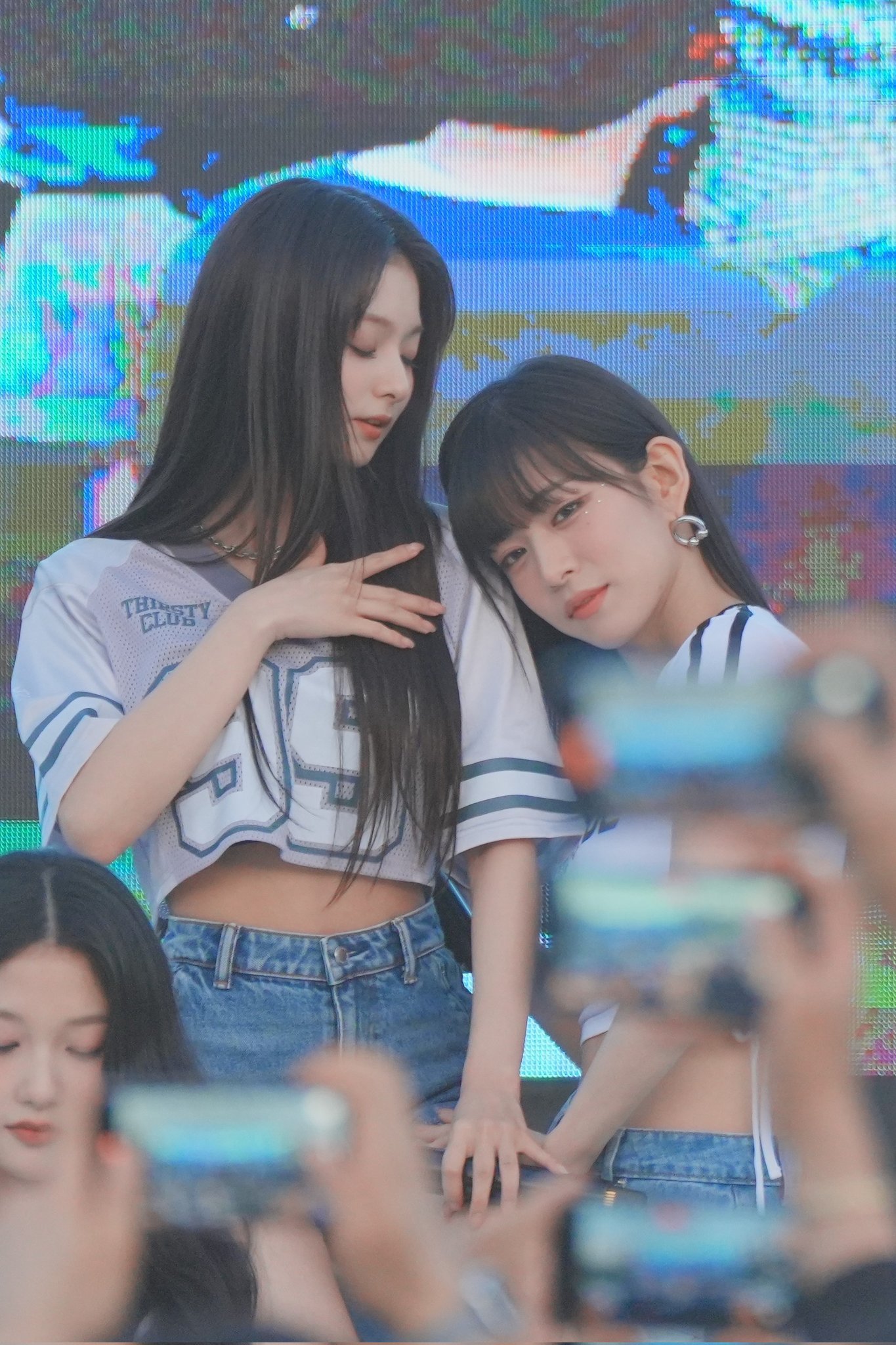 #李娜炅[超话]#🐣#蜜桃笑颜李娜炅# [图片]240523 中原大学校庆 H