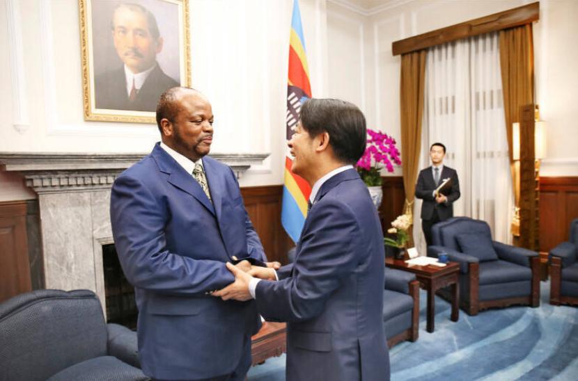 赖清德又有新动作！4 月 22 日，他的专机将横跨上万公里，一头扎进非洲大陆，降