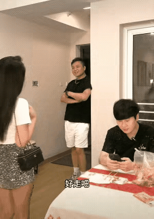 “闺蜜聚会，欢乐时光！”👭🎉
