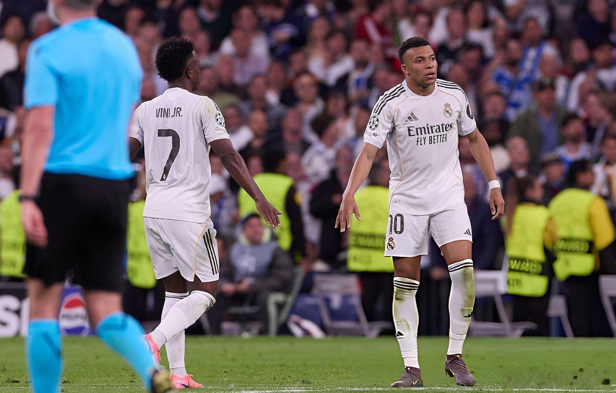 🚨皇家馬德里球員談下週在安聯球場進行的次回合比賽：🎙️阿爾瓦羅·阿韋洛亞：“