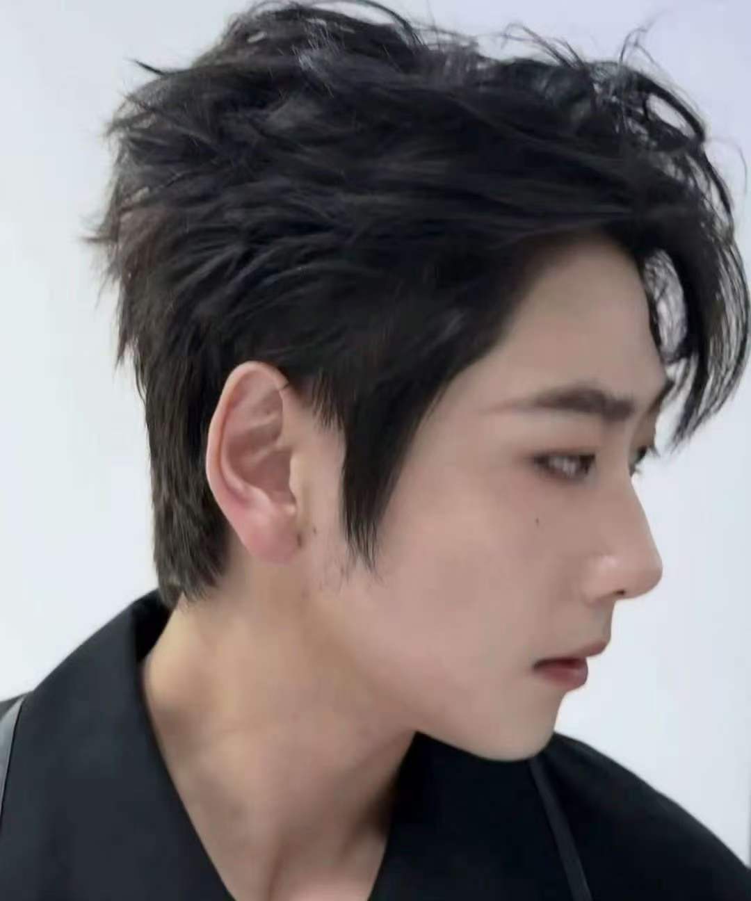 炽热吸引收官崔雨鑫写长文告别 炽热收官，崔雨鑫的长文告别，是给谢辛序，也是给这段