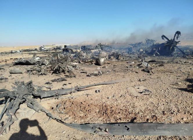 居然还有意外之喜！

伊朗民兵抵达美军被摧毁的C130运输机附近，在残骸堆里发现