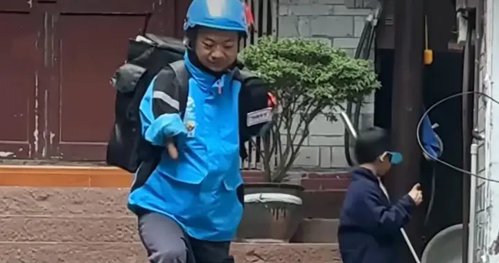 湖南无臂小伙送外卖：当算法给了他一份无需面试的工作