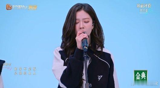 BabyDontCry小考立麦唱跳谁能拒绝五位拽姐插兜唱跳啊！Vivian 一边