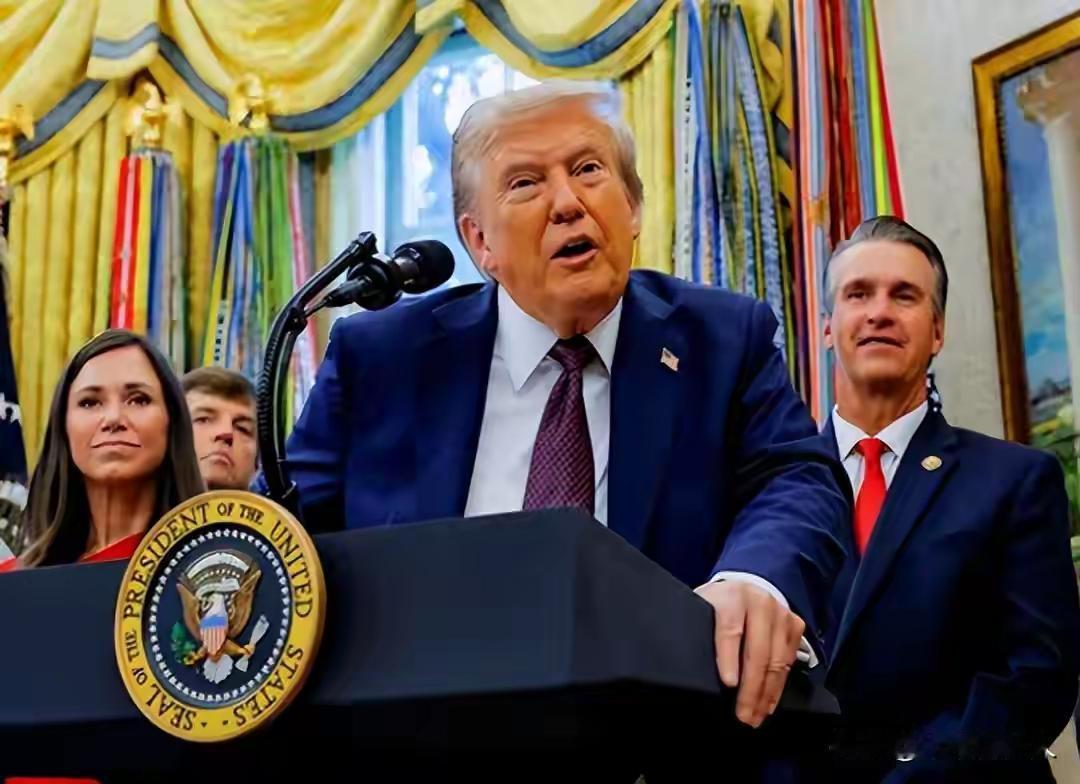 贸易战火再燃？中国“不买”决心下，白宫加税闹剧上演！
在国际经济与贸易的复杂棋局