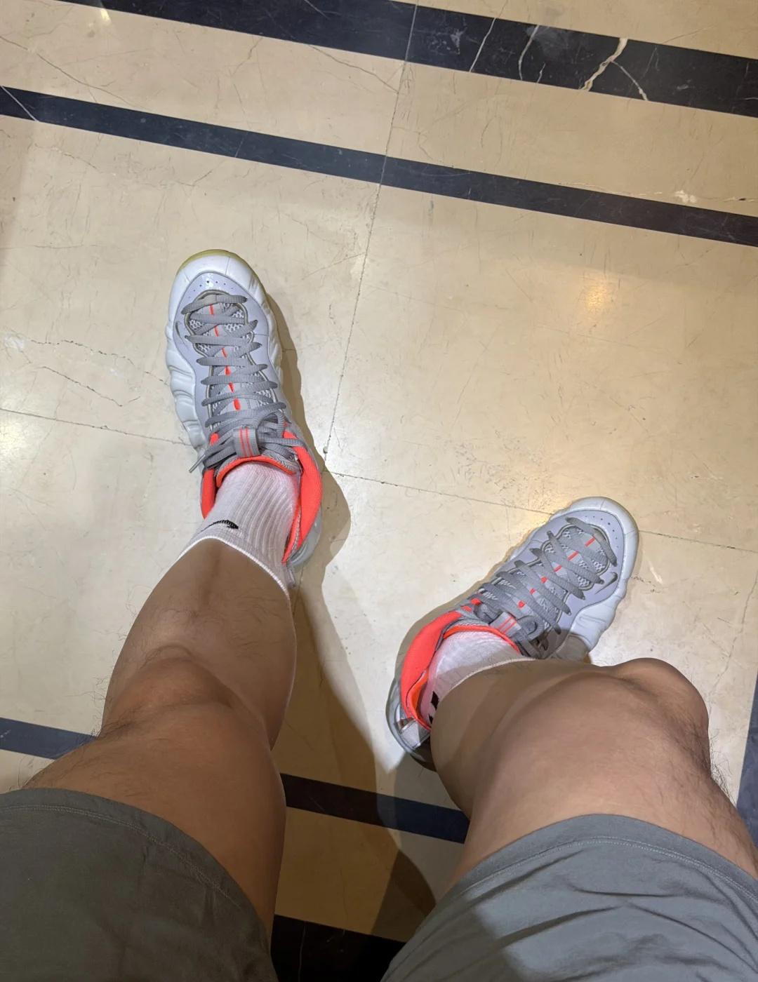 今天穿什么鞋
白椰子泡 耐克 世界杯 喷泡 foamposite nike 鞋控