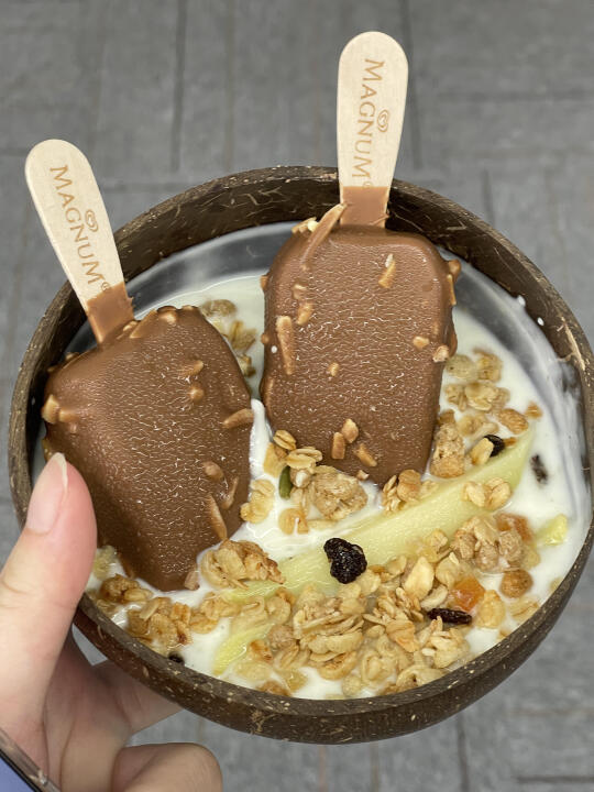 嘿嘿冰淇淋➕酸奶碗！味道还不错