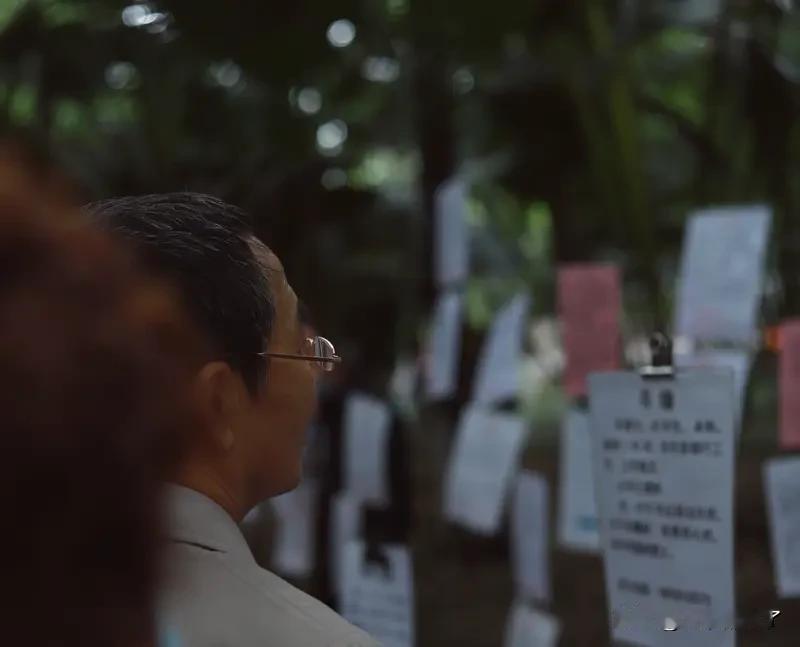 前天儿子相亲见了个女孩，回来就说对方有NPD问题。
我记得他以前总说三观不合，如