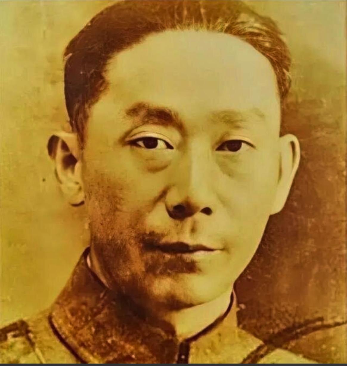 [微风]1943年10月，74军军长王耀武，把副参谋长柴意新叫到办公室，压低声音