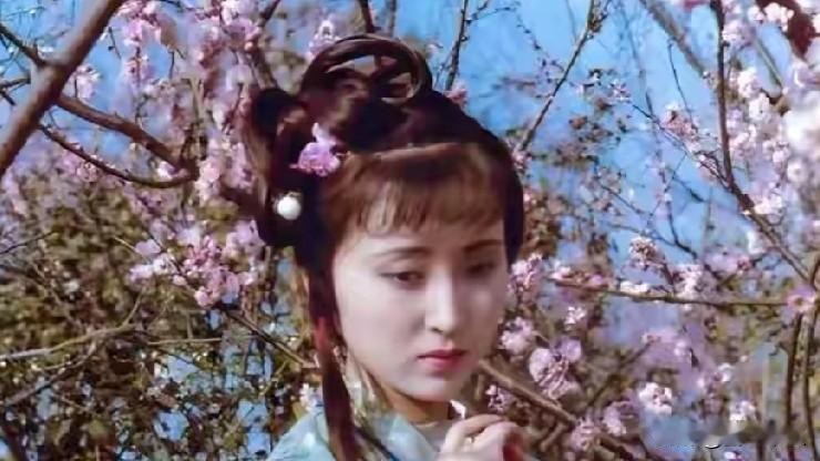 这年头，相信命的人是越来越多了。到处求神拜佛，以图改变不善生活的处境。
其实，这