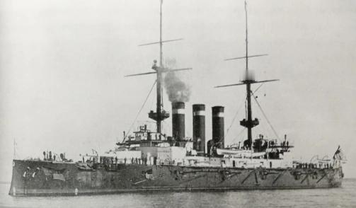 1894年甲午海战，北洋水师打到全军覆没，都没能击沉一艘日本军舰，谁知10年后，