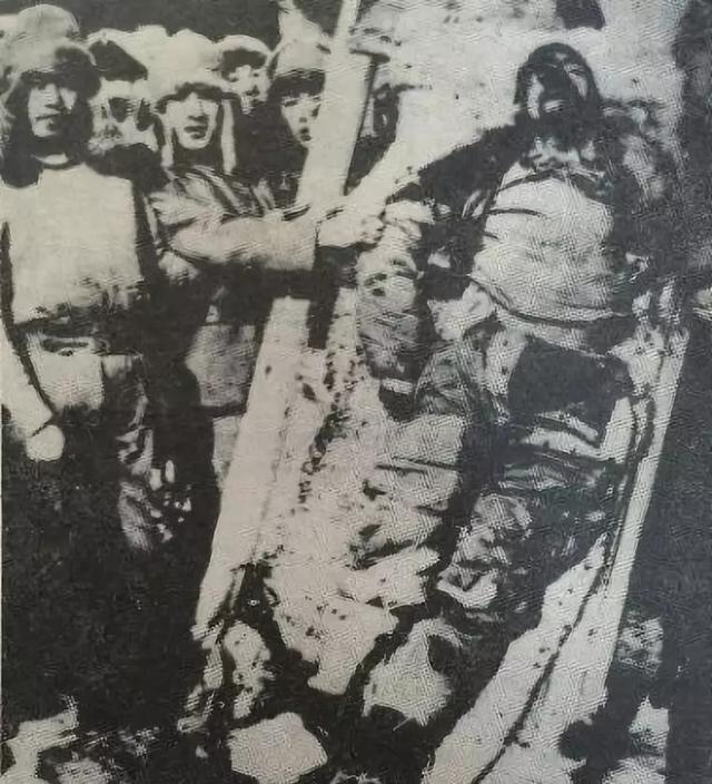 出卖杨靖宇将军的几个主要叛徒最终结局如下 ：1. 程斌：原抗联一军一师师长，19