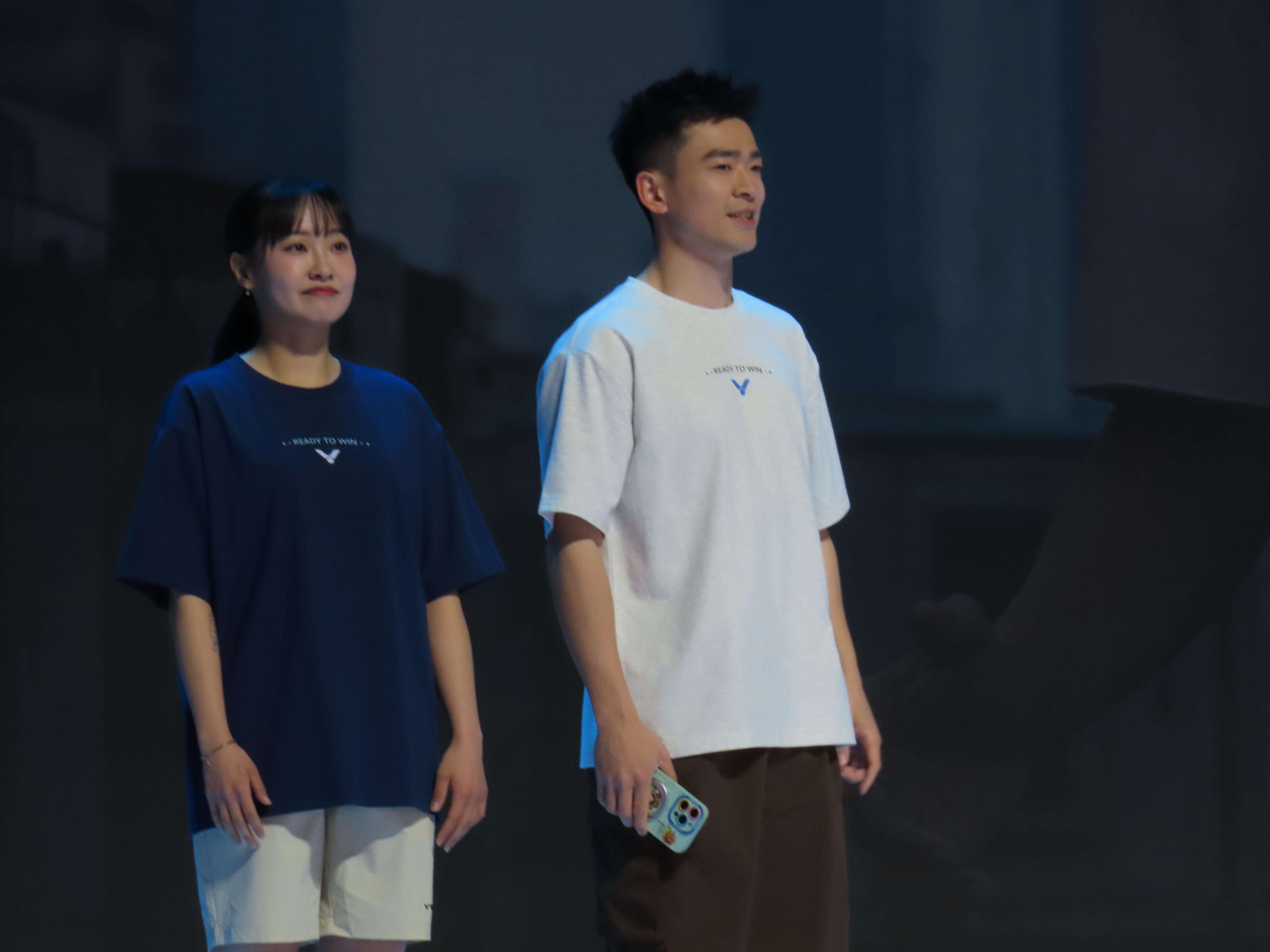 郑思维&蔡侑玎的T台联袂首秀蔡侑玎首次来到VICTOR品牌大会现场，同时走秀环节