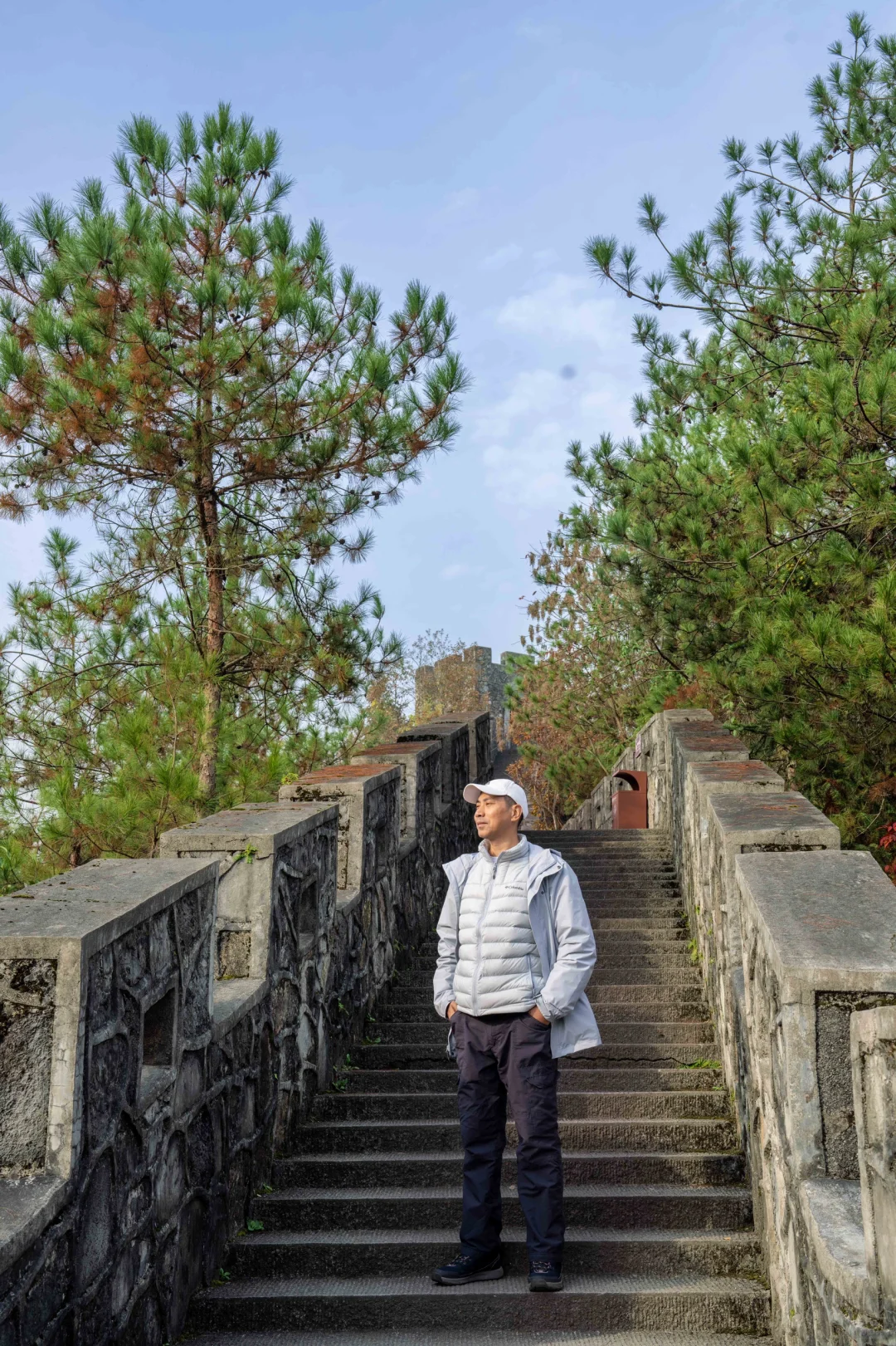 沉浸在恩施土司城，仿佛穿越时空的隧道，感受土家文化的神秘魅力。
这里是中国土家族...