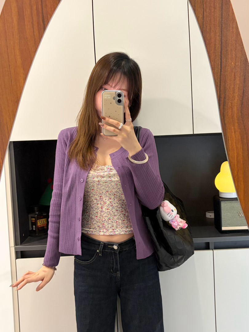 来吃烤肉了！！！谁说烤口蘑很鲜的 这个汁水一股我家小狗脚的味道