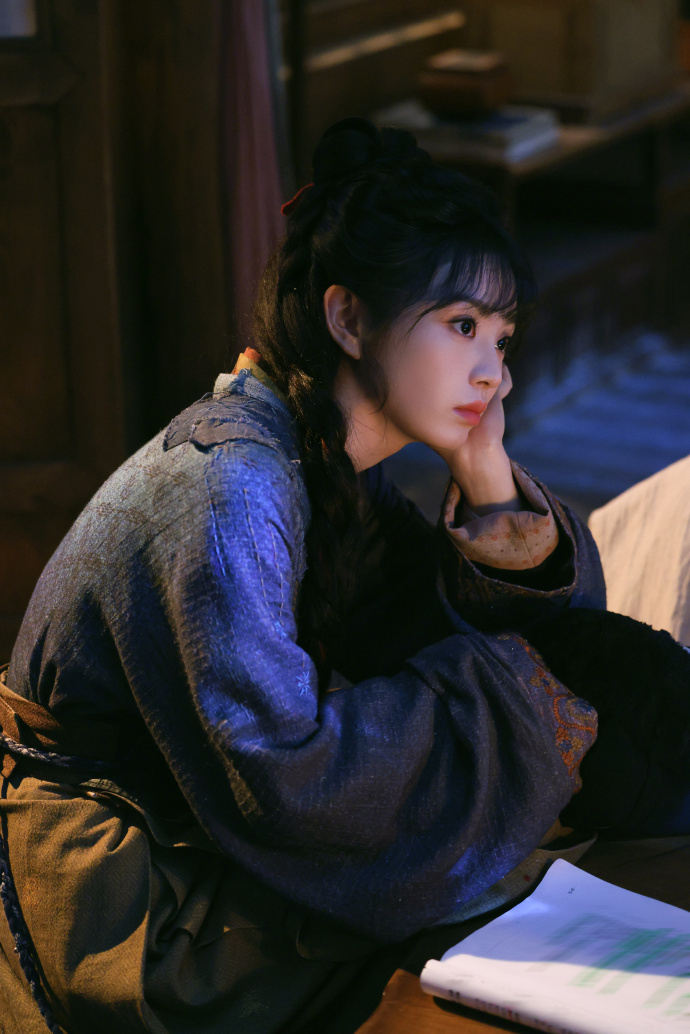 樊长玉长宁重逢樊长玉眉眼间的泪光 樊长玉长宁重逢，眉眼间的泪光是失而复得的幸福。