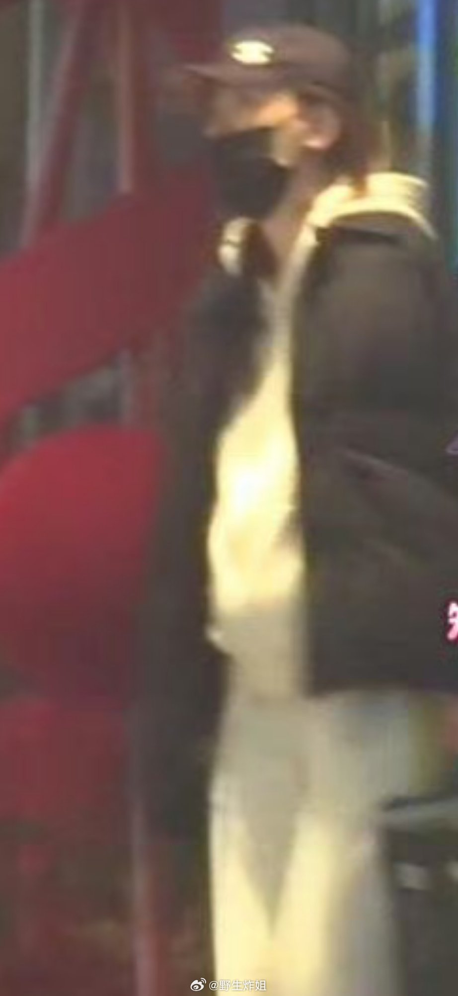 不是？？？高磊鑫怀二胎了？前几天李雨桐的事情对她0影响 人家和薛之谦夫妻二人美美