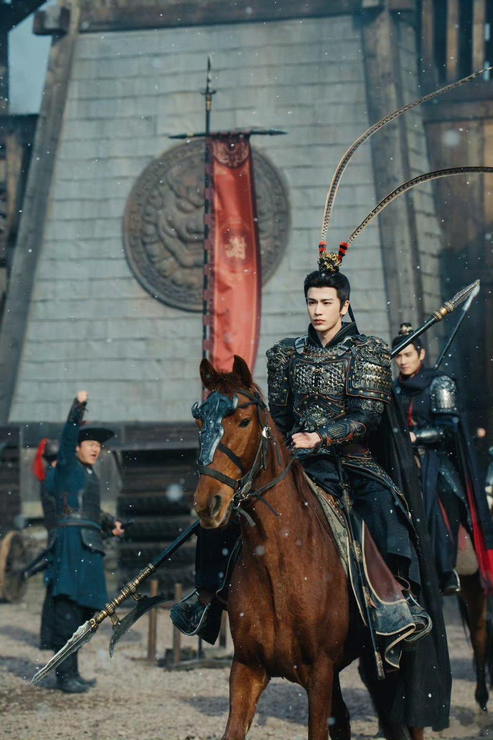 张凌赫最懂谢征张凌赫最懂自己的角色 张凌赫解释谢征为什么不与长玉相认，说的好好啊