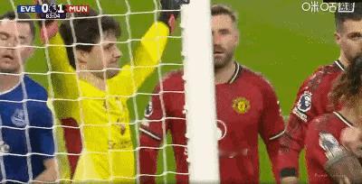 毫无疑问，拉门斯是曼联今夏性价比最高的引援看惯了浪人奥纳纳，拉门斯的稳健显得格外