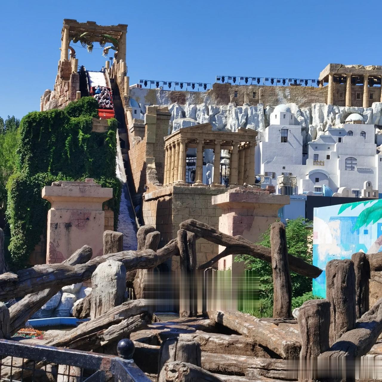  
北京8大玩水乐园～我们去过一半，大多为室内，对于纯户外的一直有点犹豫…
室外