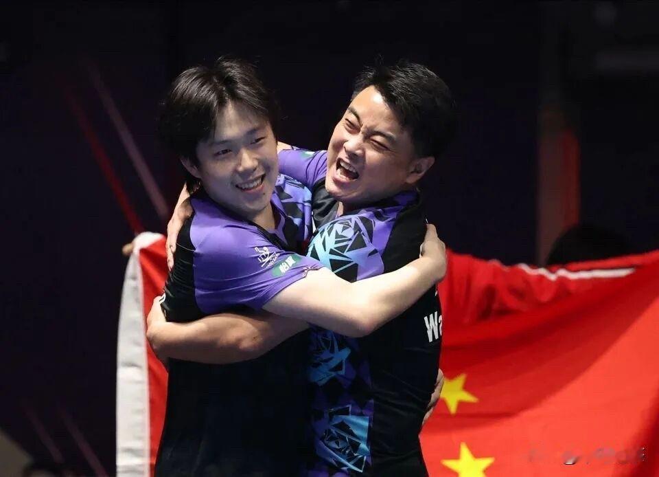 王楚钦任国乒男队队长，
一面为他高兴，一面为他心疼。

从马龙手中接过队长大旗，