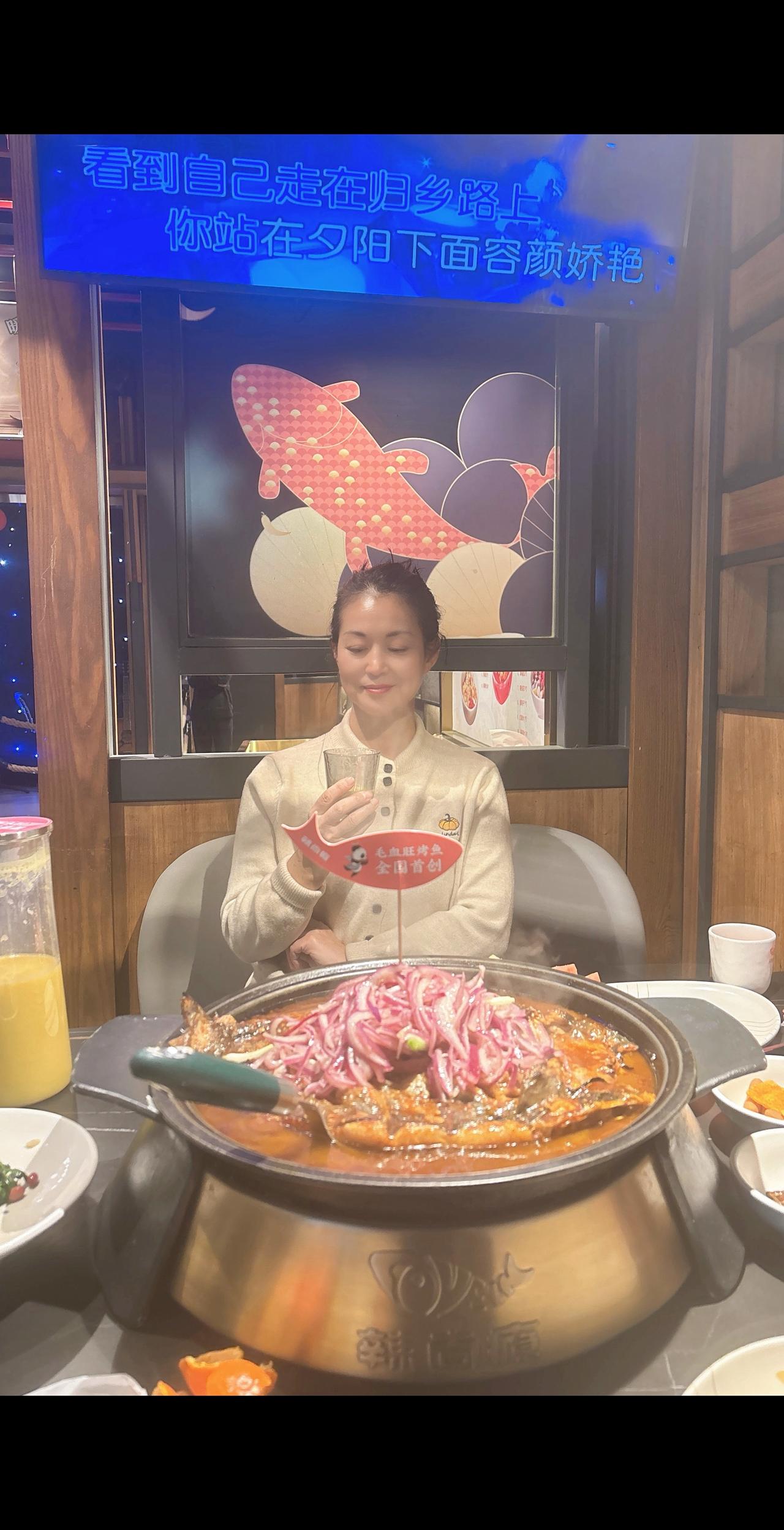 人生就是一场无法重来的选择，生活怎么选都会有遗憾，所以开心就好了！