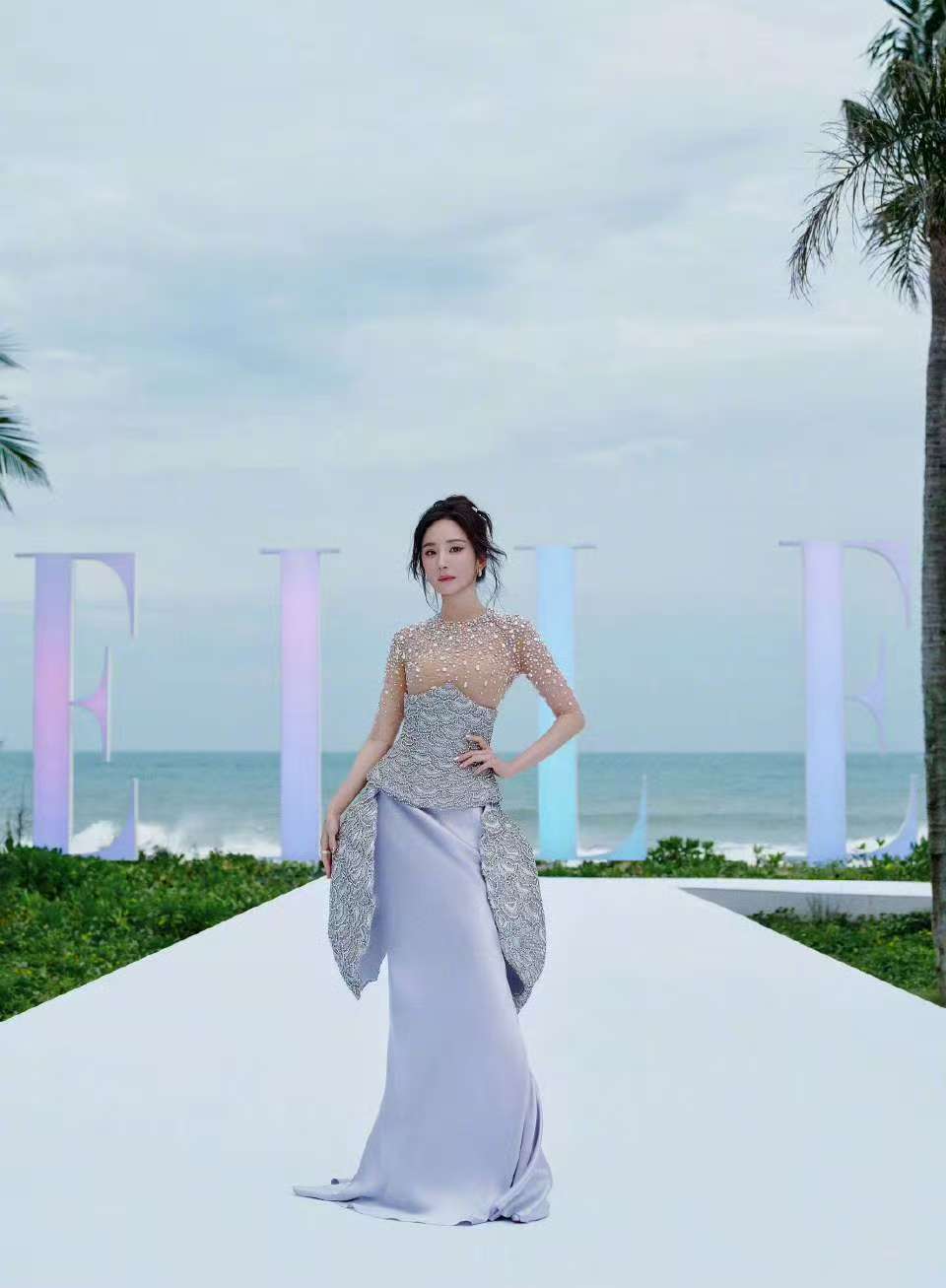 杨幂登台elle80周年盛典杨幂提前登台elle80周年盛典提前登台elle80