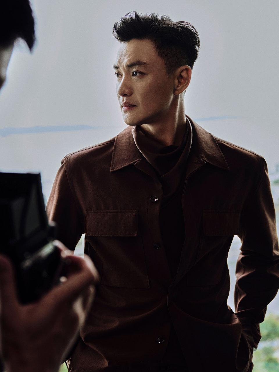 周一围  在角色里沉淀，在镜头前松弛，把故事交给表演，把惊喜留给观众。 