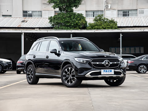 2026款奔驰GLC2026款奔驰GLC长轴版，豪华中型SUV里兼顾家用与商务的