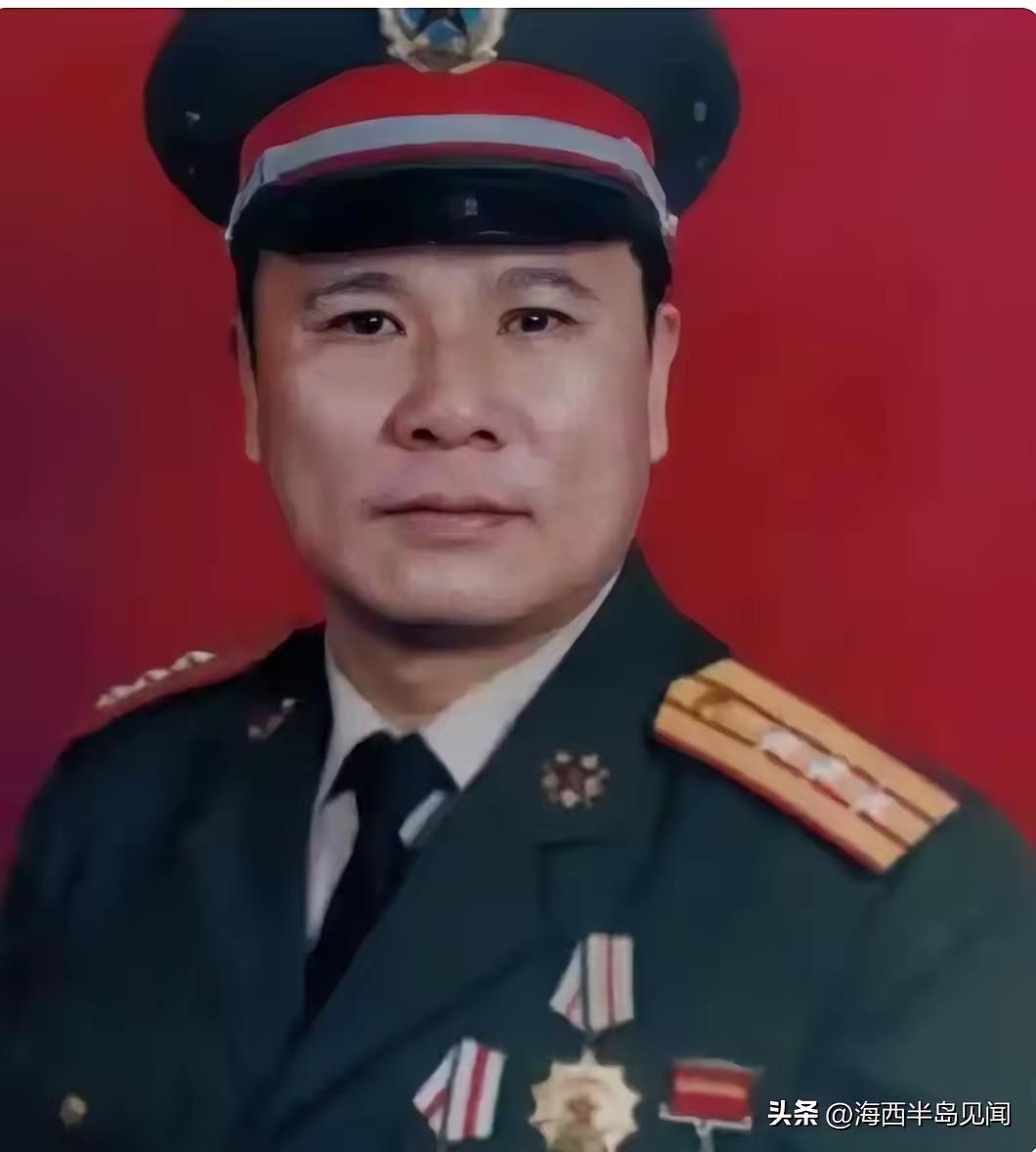 [月亮]对越自卫反击战一等功臣黄招强，1958年出生，广东河源人，1976年入伍