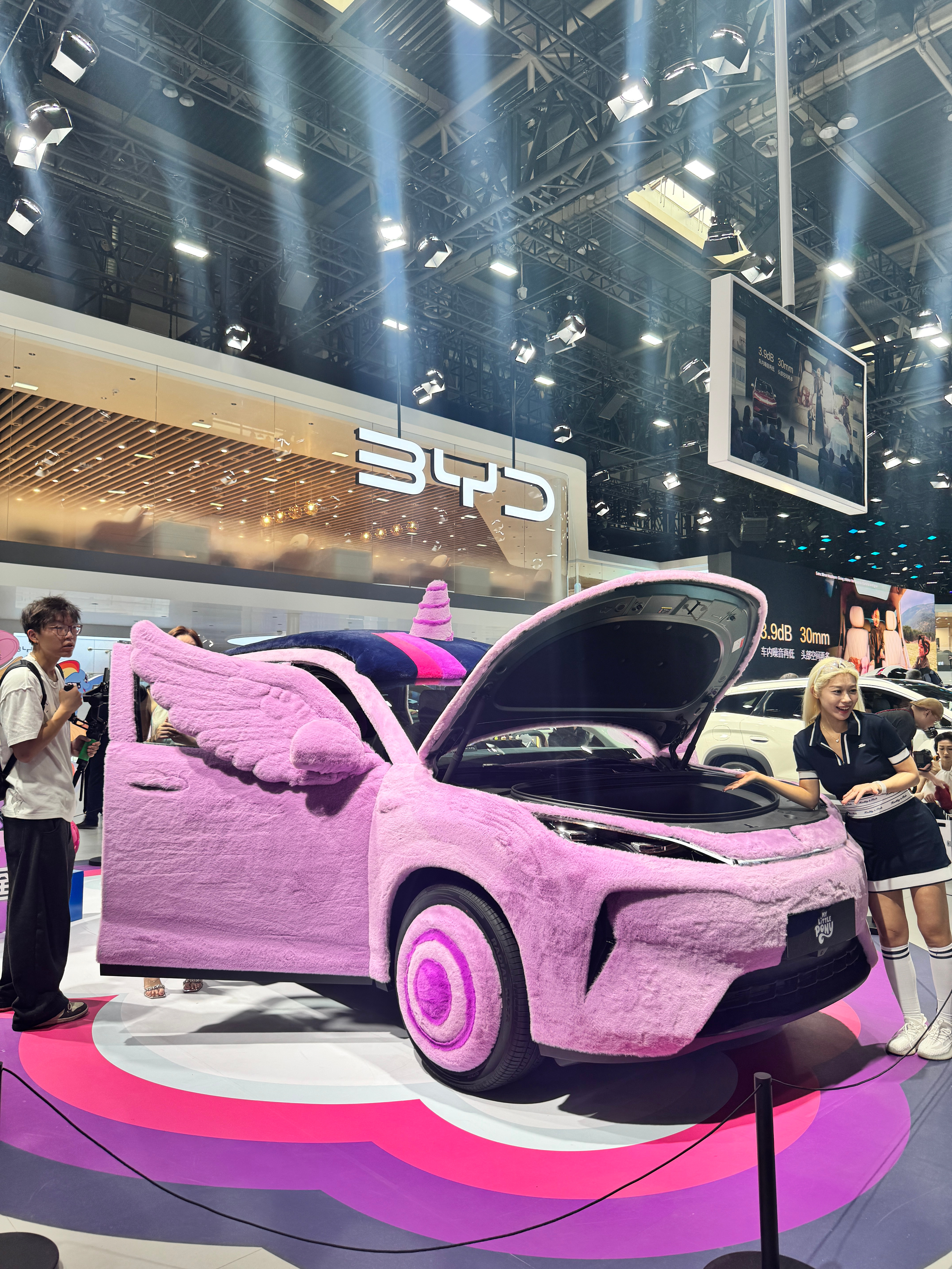 比亚迪元PLUS✖️小马宝莉联名款每处细节都戳在我的少女心上直接被萌晕了比亚迪2