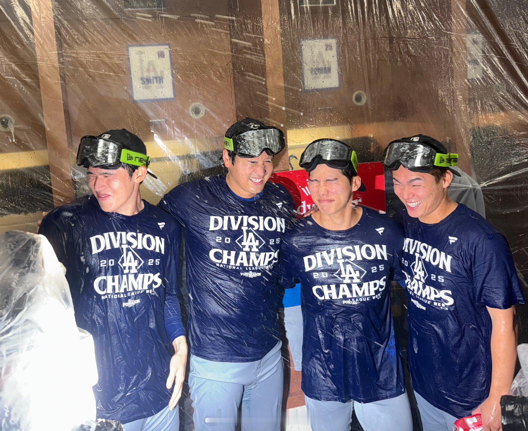 亚裔F4庆祝道奇国西冠军。🎉mlb美职棒大联盟 ​​​